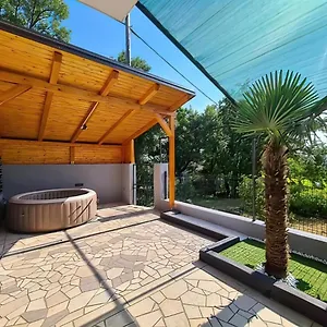 Apartment Vega Lux, Jadranovo